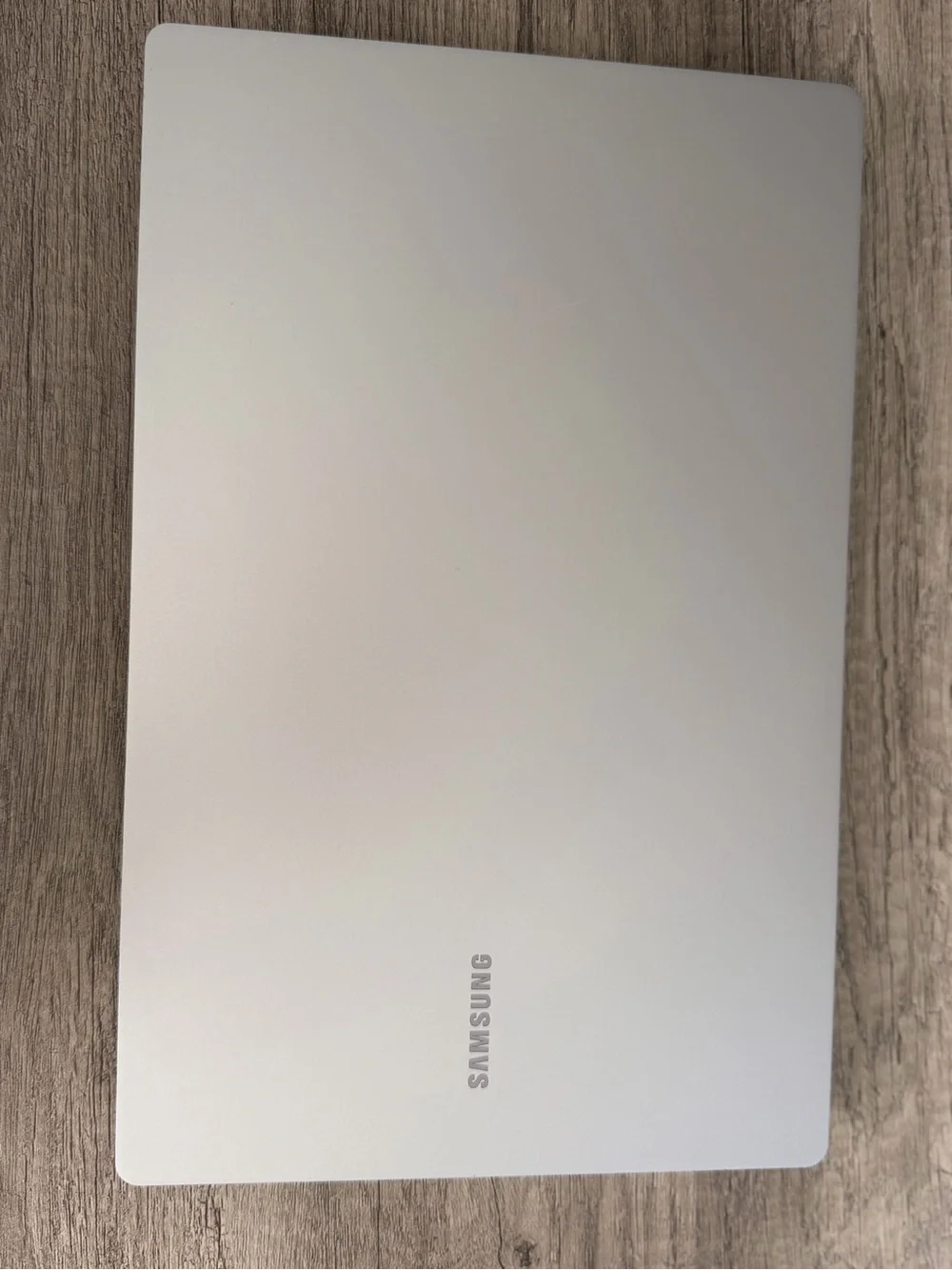Samsung Silver Metallic Laptop Cover - Minimalist Design